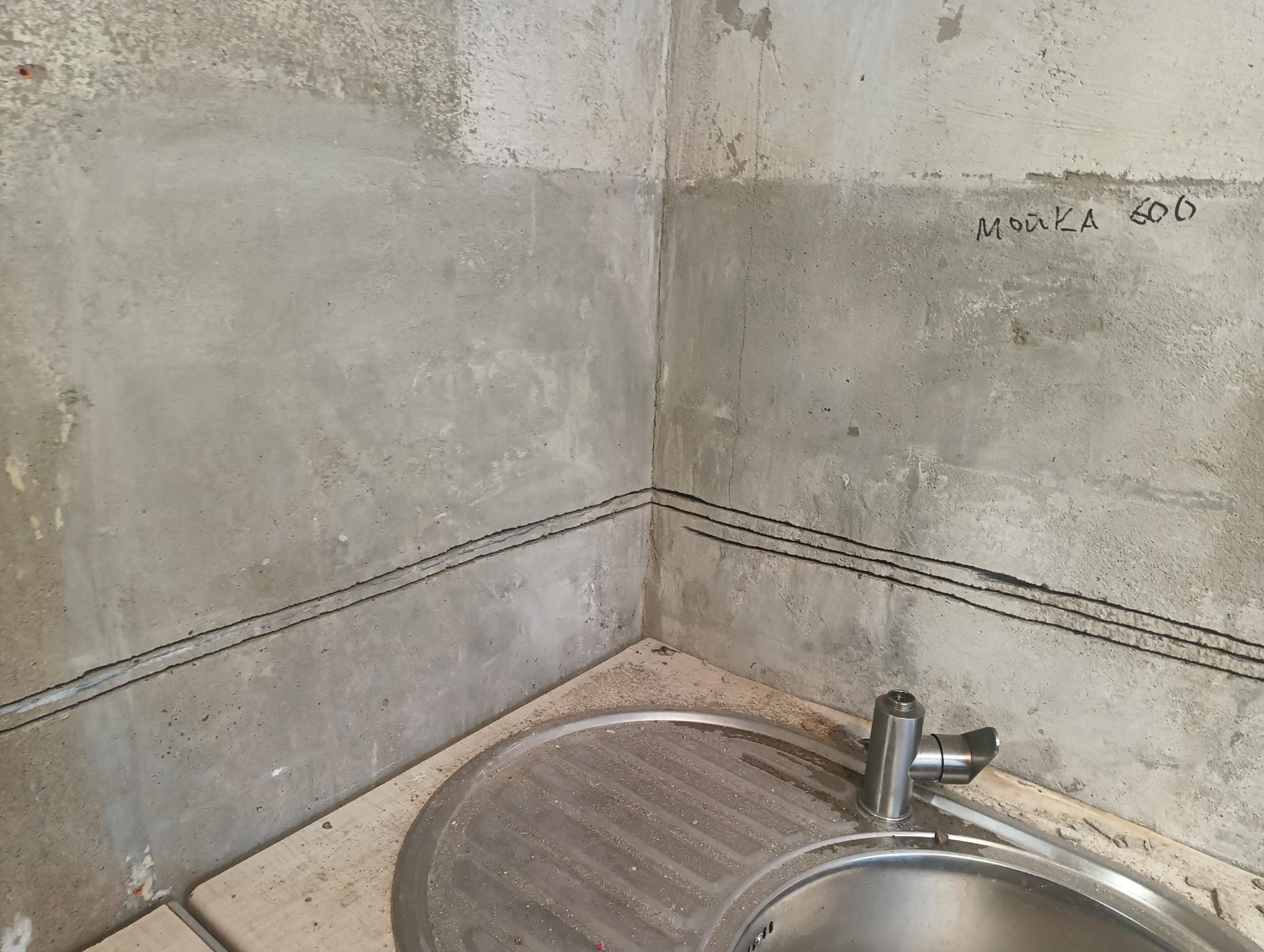 Вызвать электрика на дом в Уфе проштробить электропроводку-проводку на кухне