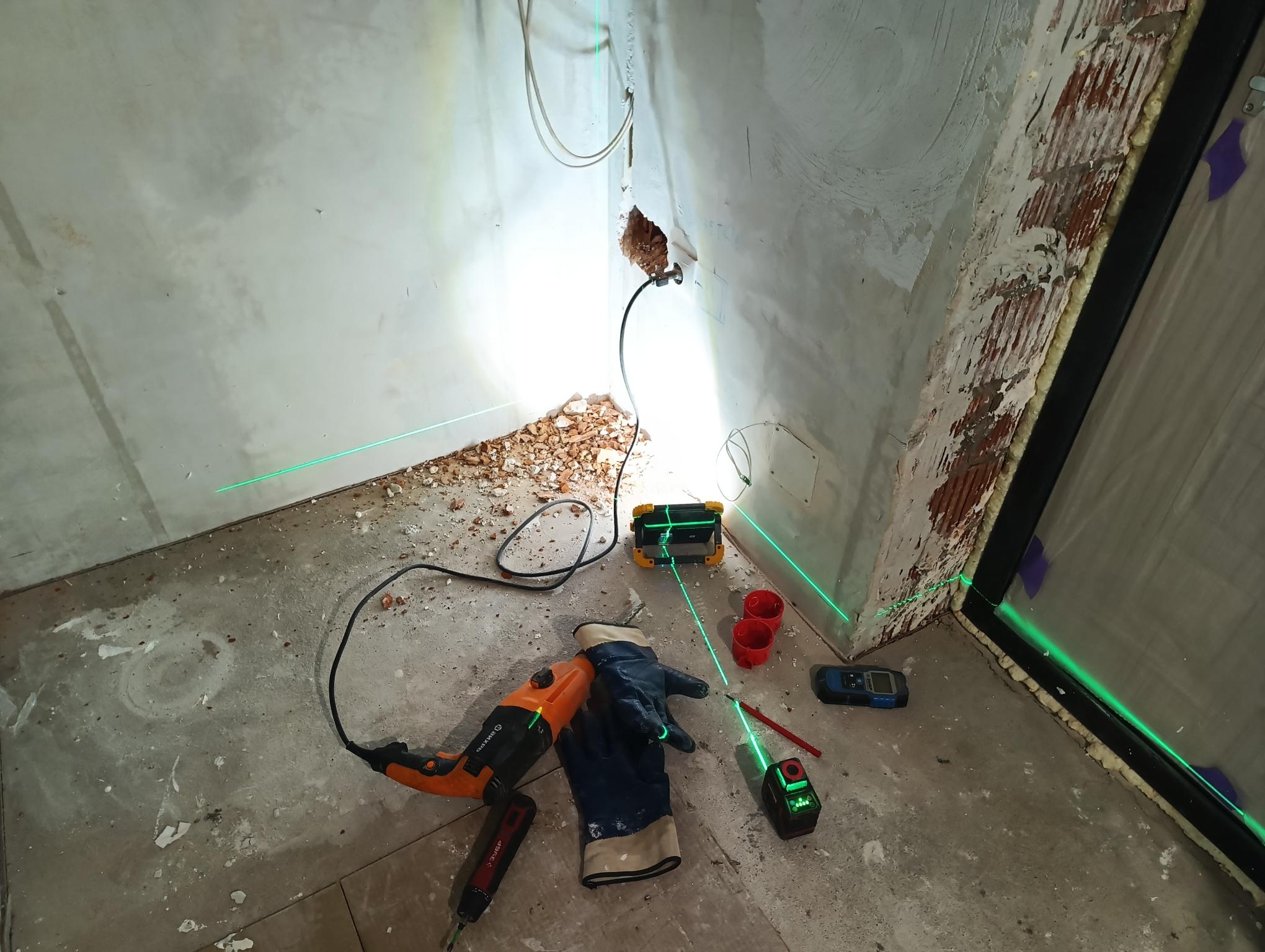 Вызвать электрика на дом добавить розетки новостройка Уфа