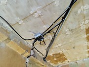Новая электропроводка до установки натяжного потолка
